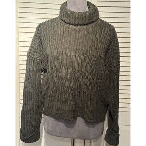 Limited London Paris New York Wool Chunky Oversized Cropped Turtleneck  Sz Sm